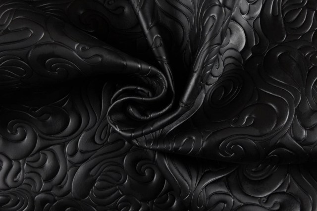 Vitello stampato ippocampo embossed nero